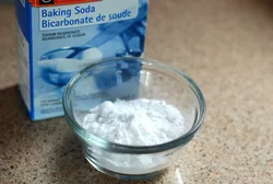 2 Utilizzo di detersivo per piatti liquido e bicarbonato di sodio